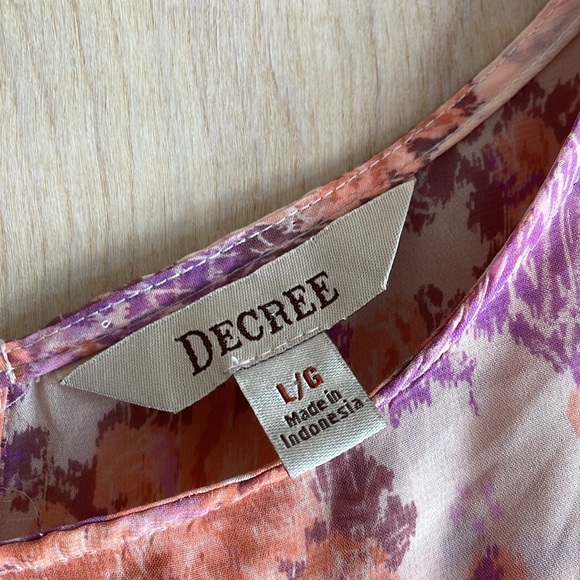 DECREE Ruffle Layered Floral Blouse. Sz: L - Picture 2 of 9
